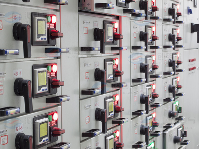 GCK低壓抽出式開關(guān)柜640x480圖3 GCK低壓抽出式開關(guān)柜640x480圖3